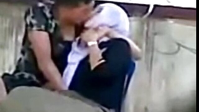 Favorit :  Pria terangsang video bokep latin meniduri dua kekasih lesbian Eropa di sofa Panas porno 
